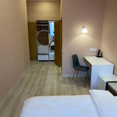 Kyiv Central Apart Hotel *